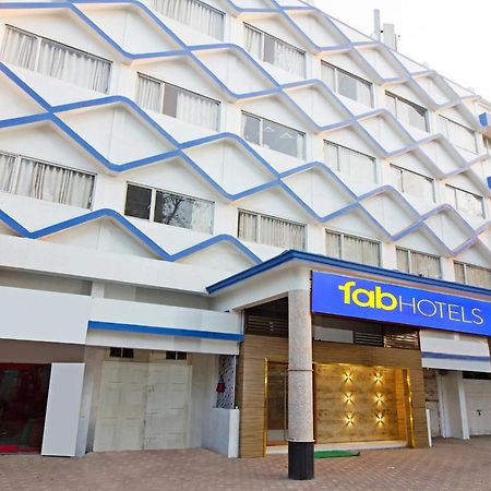 Fabhotel Neelkamal - Chembur Mumbai Bagian luar foto