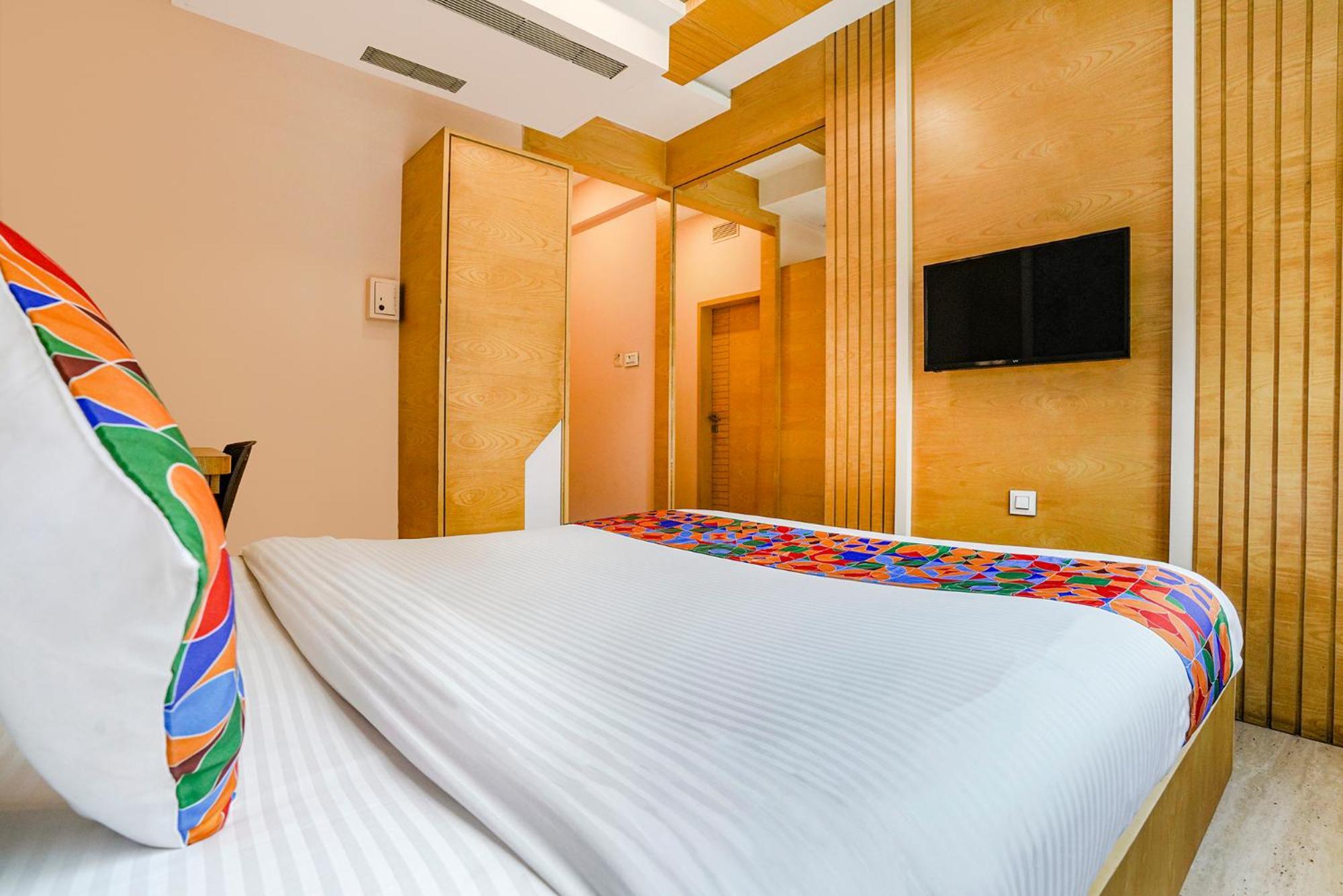 Fabhotel Neelkamal - Chembur Mumbai Bagian luar foto